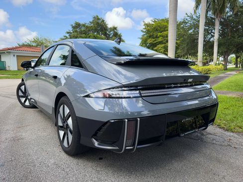 Used 2024 Hyundai Ioniq 6 SE RWD image 11