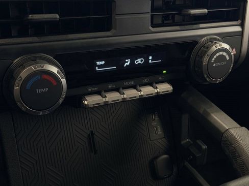 Used 2026 Toyota 4Runner SR5 AWD/4WD image 18