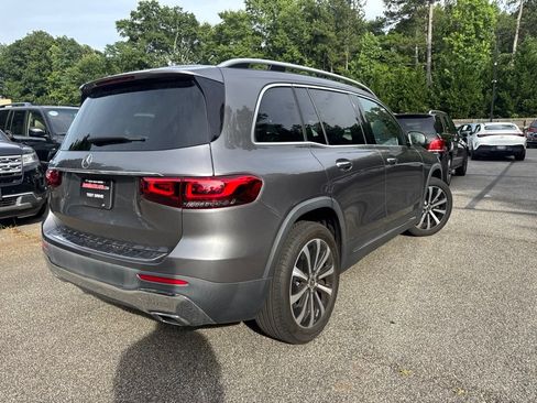 Used 2022 Mercedes-Benz GLB 250 w/ Premium Package Lite image 3