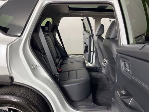 Used 2025 Nissan Rogue SV w/ SV Premium Package FWD image 48