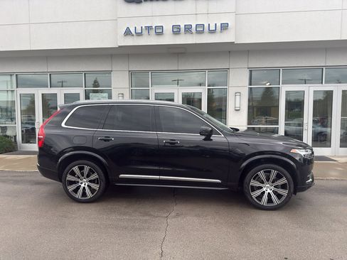 Used 2021 Volvo XC90 T6 Inscription w/ Advanced Package AWD/4WD image 2