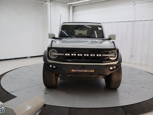Used 2022 Ford Bronco Outer Banks w/ Sasquatch Package image 11