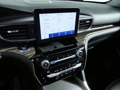 Certified 2021 Ford Explorer Limited AWD/4WD image 21