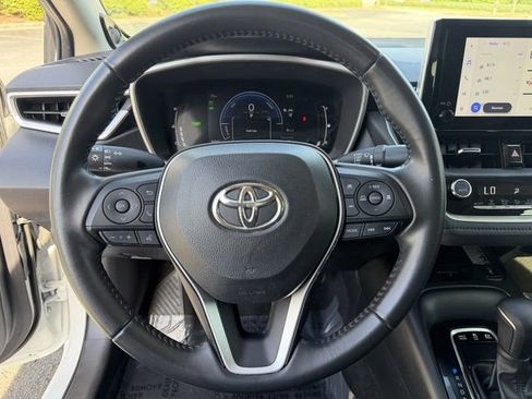 Used 2023 Toyota Corolla XLE image 16