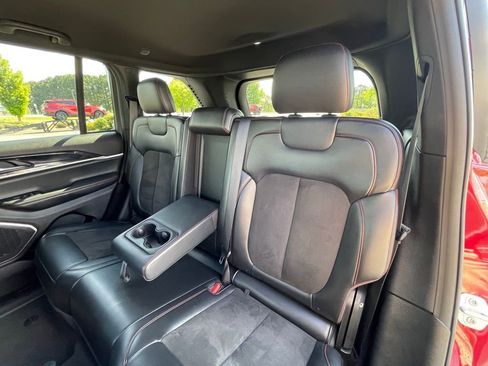 Used 2022 Jeep Grand Cherokee Trailhawk image 24