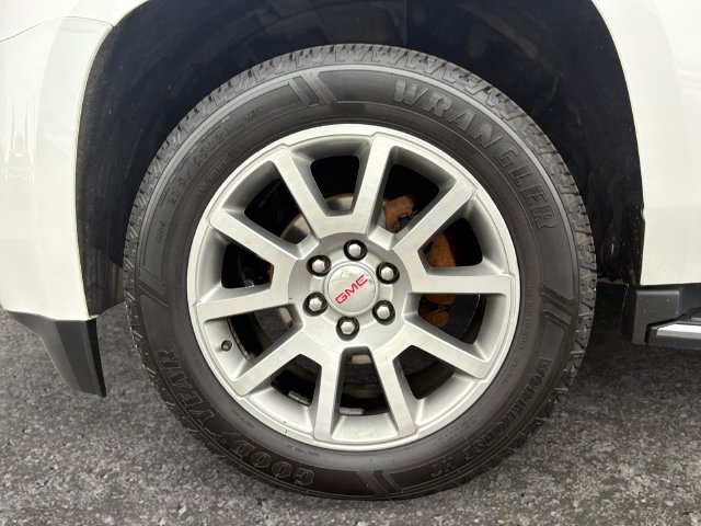 Used 2017 GMC Yukon Denali AWD/4WD image 14