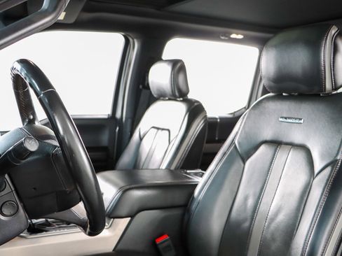 Used 2019 Ford F150 Platinum w/ Equipment Group 701A Luxury image 27