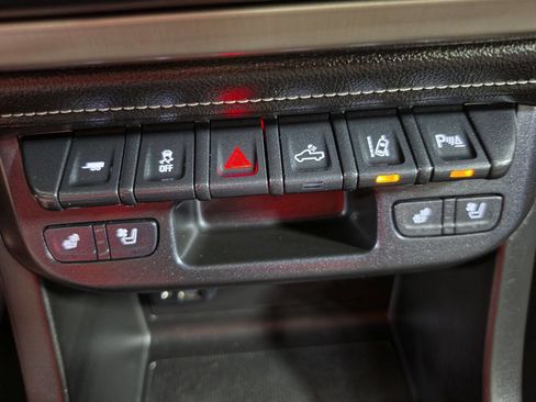 Used 2021 GMC Canyon Denali AWD/4WD image 38
