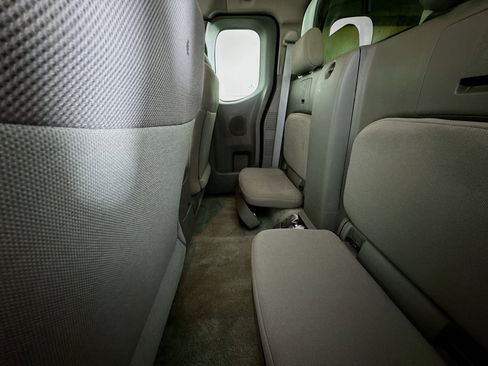 Used 2018 Nissan Frontier S image 23