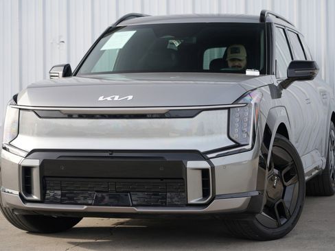 Used 2024 Kia EV9 GT-Line image 3