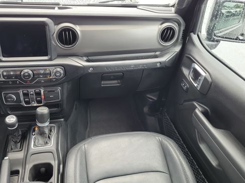Used 2023 Jeep Wrangler Unlimited Sport AWD/4WD image 16