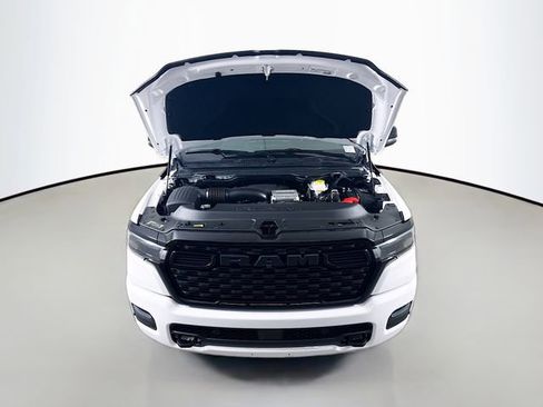 New 2026 RAM 1500 4x4 Crew Cab image 29