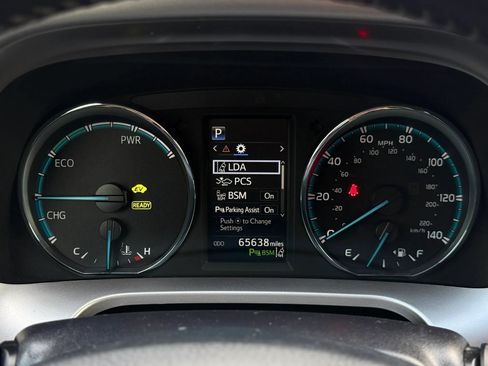 Used 2016 Toyota RAV4 Limited w/ Advanced Technology Package AWD/4WD image 30
