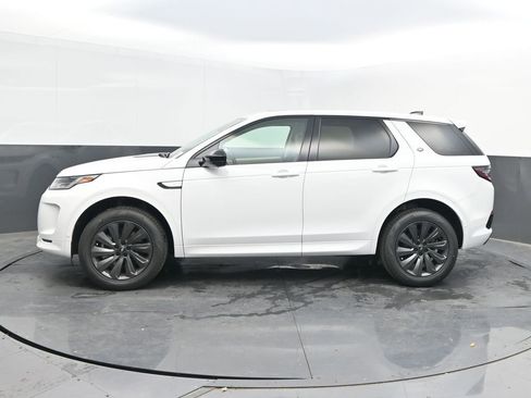 Used 2025 Land Rover Discovery Sport S image 2