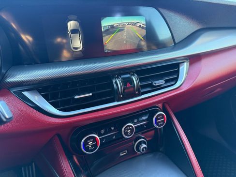Used 2018 Alfa Romeo Stelvio Ti Sport image 28