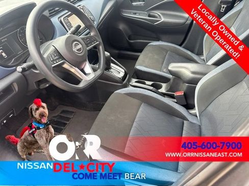 Used 2025 Nissan Versa SV FWD image 3