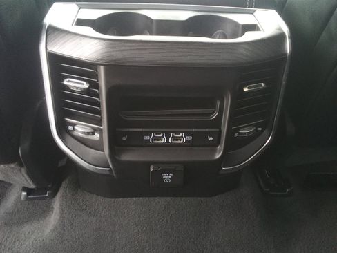 Used 2024 RAM 1500 Laramie image 12