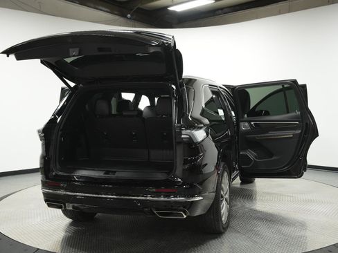 Used 2026 Buick Enclave Avenir w/ Super Cruise Package FWD image 12