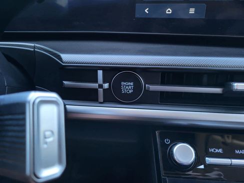 Used 2024 Hyundai Santa Fe XRT image 31