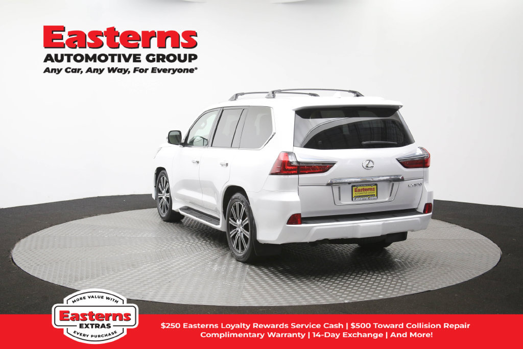 Used 2021 Lexus LX 570 4WD w/ Luxury Package image 76