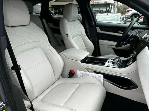 Used 2023 Jaguar F-PACE R-Dynamic S image 21