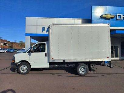 New 2026 Chevrolet Express 3500 w/ Power Convenience Package