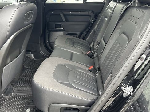 Used 2020 Land Rover Defender 110 S image 26