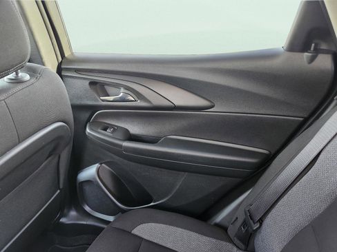 Used 2023 Chevrolet TrailBlazer LT image 28