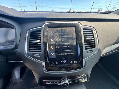 Used 2019 Volvo XC90 T6 Momentum w/ Protection Package Premier AWD/4WD image 22