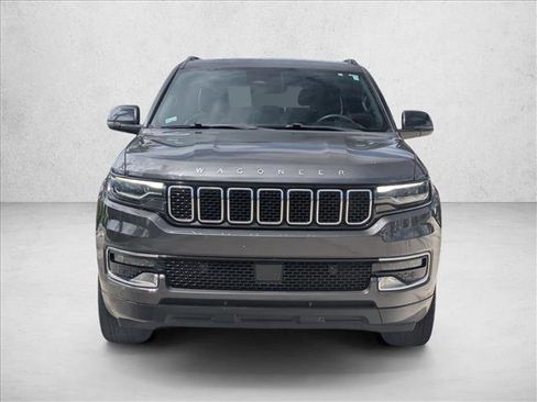 Used 2022 Jeep Wagoneer Series II RWD image 2