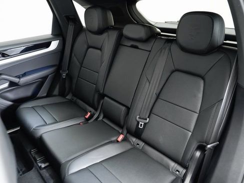 Certified 2026 Porsche Cayenne AWD/4WD image 24