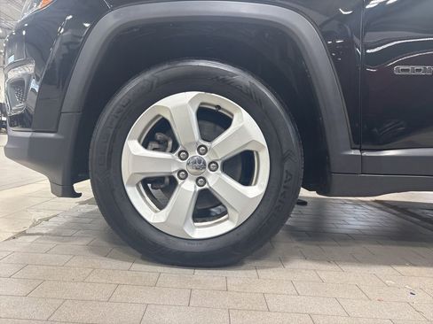 Used 2018 Jeep Compass Latitude w/ Cold Weather Group image 29