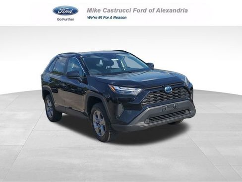 Used 2023 Toyota RAV4 LE AWD/4WD image 1