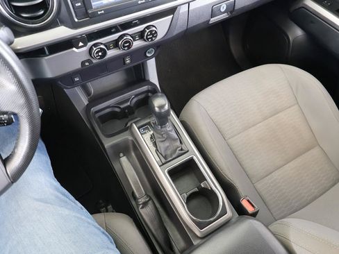 Used 2016 Toyota Tacoma SR5 RWD image 48