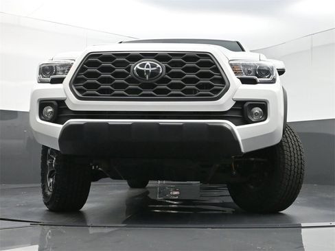 Used 2022 Toyota Tacoma TRD Off-Road image 26