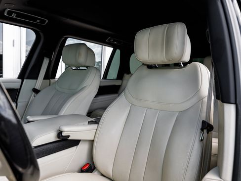 Used 2024 Land Rover Range Rover Long Wheelbase Autobiography AWD/4WD image 13