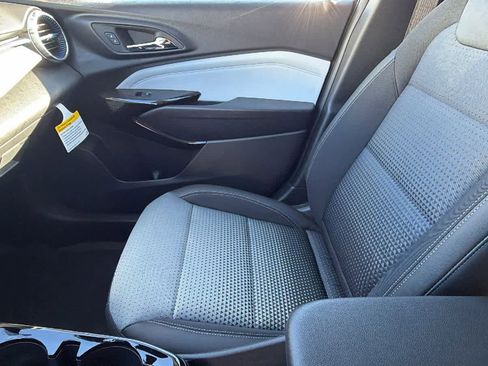 New 2026 Chevrolet Trax LT w/ Driver Confidence Package image 12