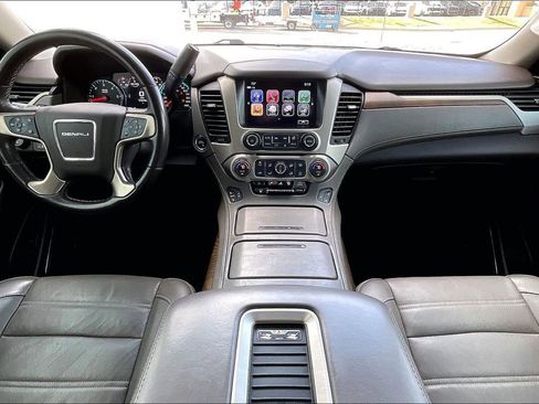 Used 2019 GMC Yukon Denali image 15