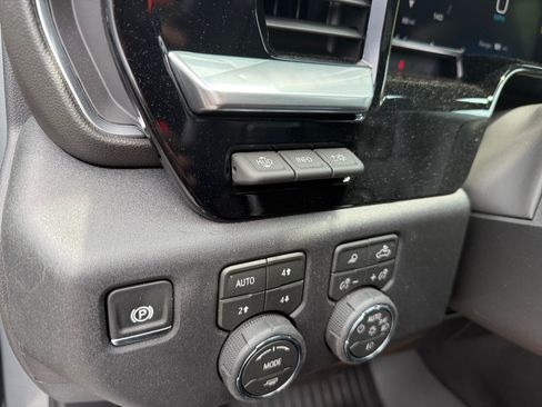 New 2026 Chevrolet Silverado 1500 LTZ AWD/4WD image 18