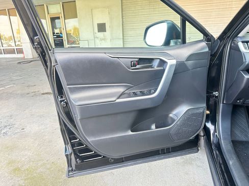 Used 2025 Toyota RAV4 LE image 20
