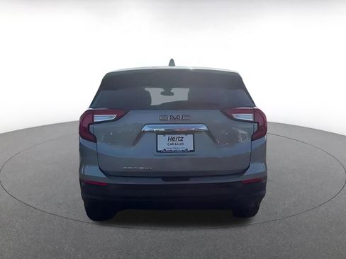 Used 2024 GMC Terrain SLE FWD image 12
