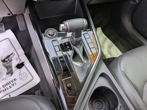 Certified 2023 Kia Niro EX FWD image 27