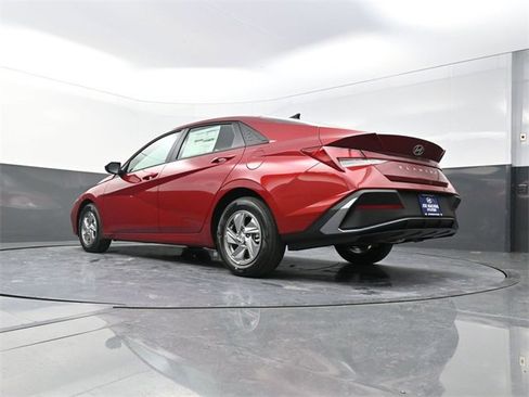 New 2026 Hyundai Elantra SE image 33