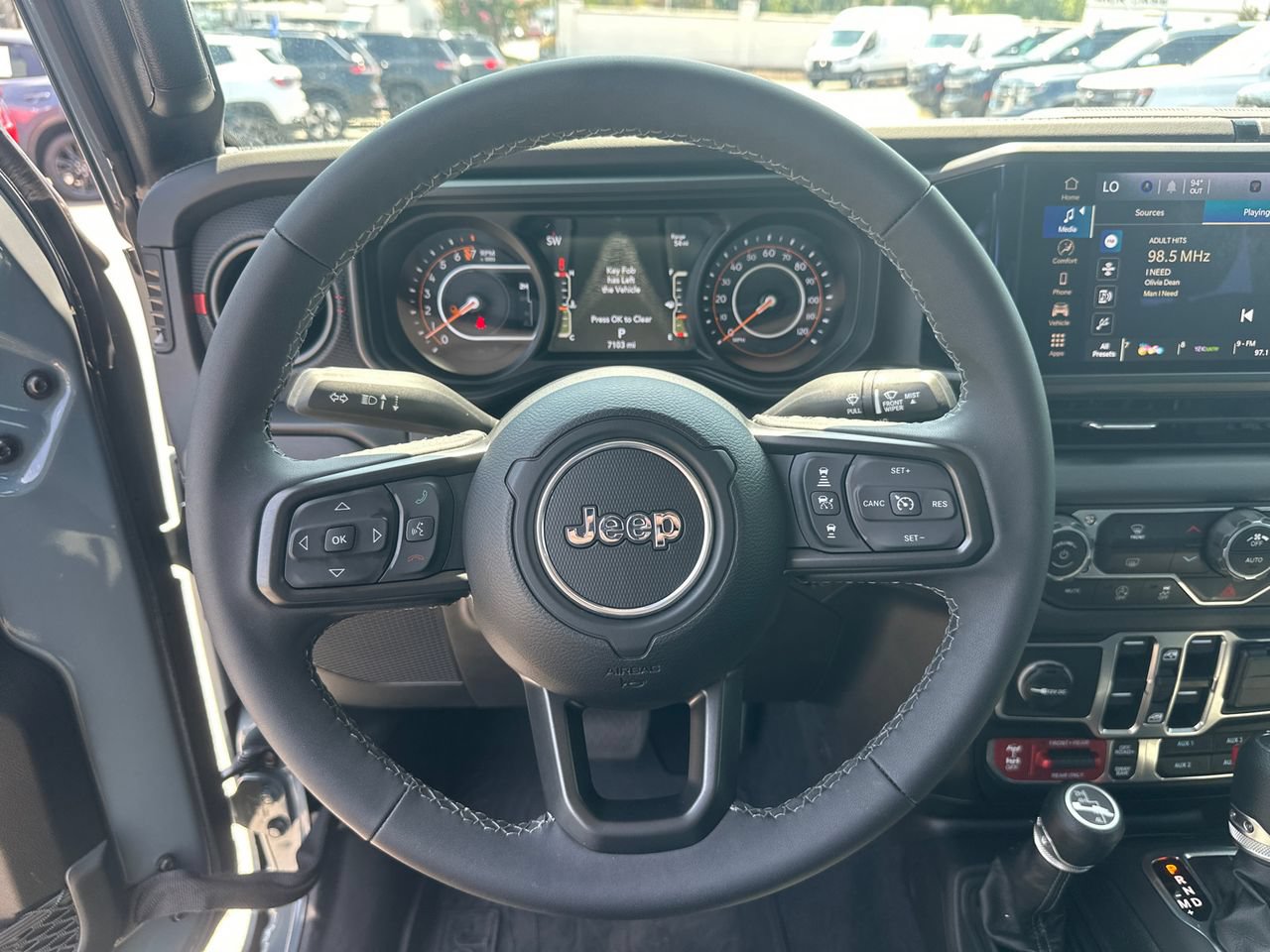 Used 2025 Jeep Gladiator Rubicon AWD/4WD image 23