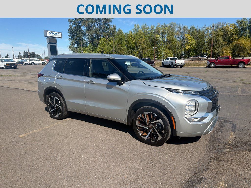 Used 2022 Mitsubishi Outlander SEL AWD/4WD image 1