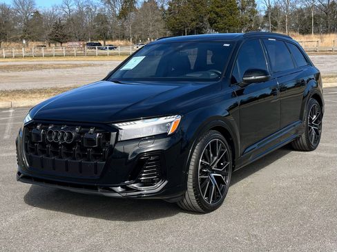 Used 2025 Audi Q7 3.0T Prestige image 2
