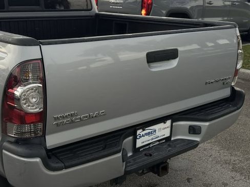 Used 2011 Toyota Tacoma PreRunner w/ TRD Sport Pkg RWD image 10