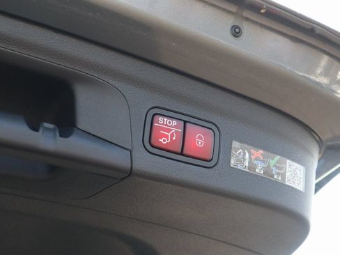 Certified 2026 Mercedes-Benz GLE 350 4MATIC image 12