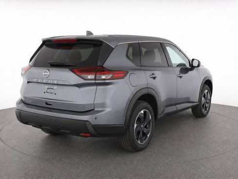 Used 2025 Nissan Rogue SV AWD/4WD image 7