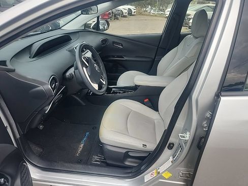 Used 2018 Toyota Prius Prime Plus w/ Carpet Mat Package FWD image 18